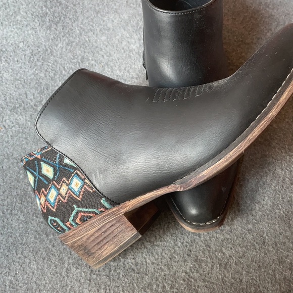 Roper black booties - Picture 2 of 4